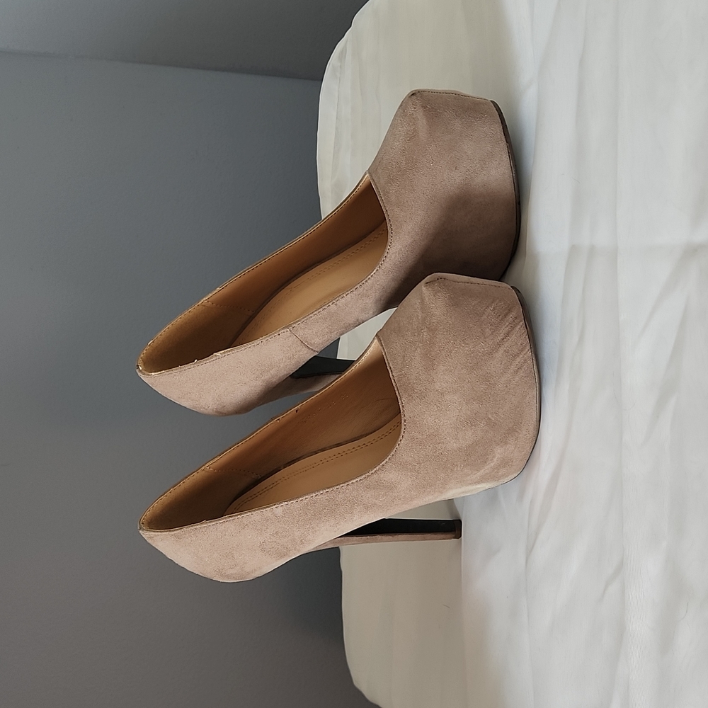 5" taupe platform heels